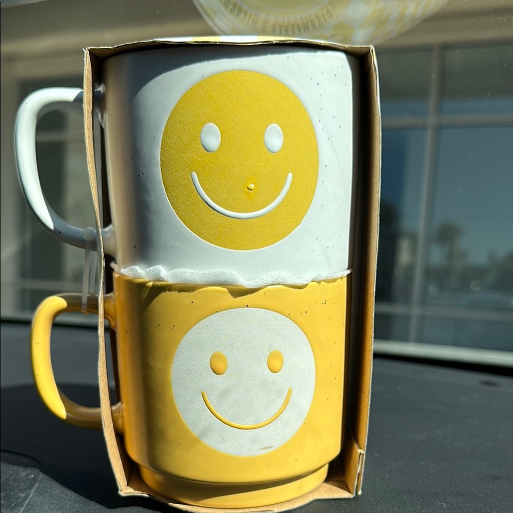 Cups - Mugs Yellow and White Smiley Face